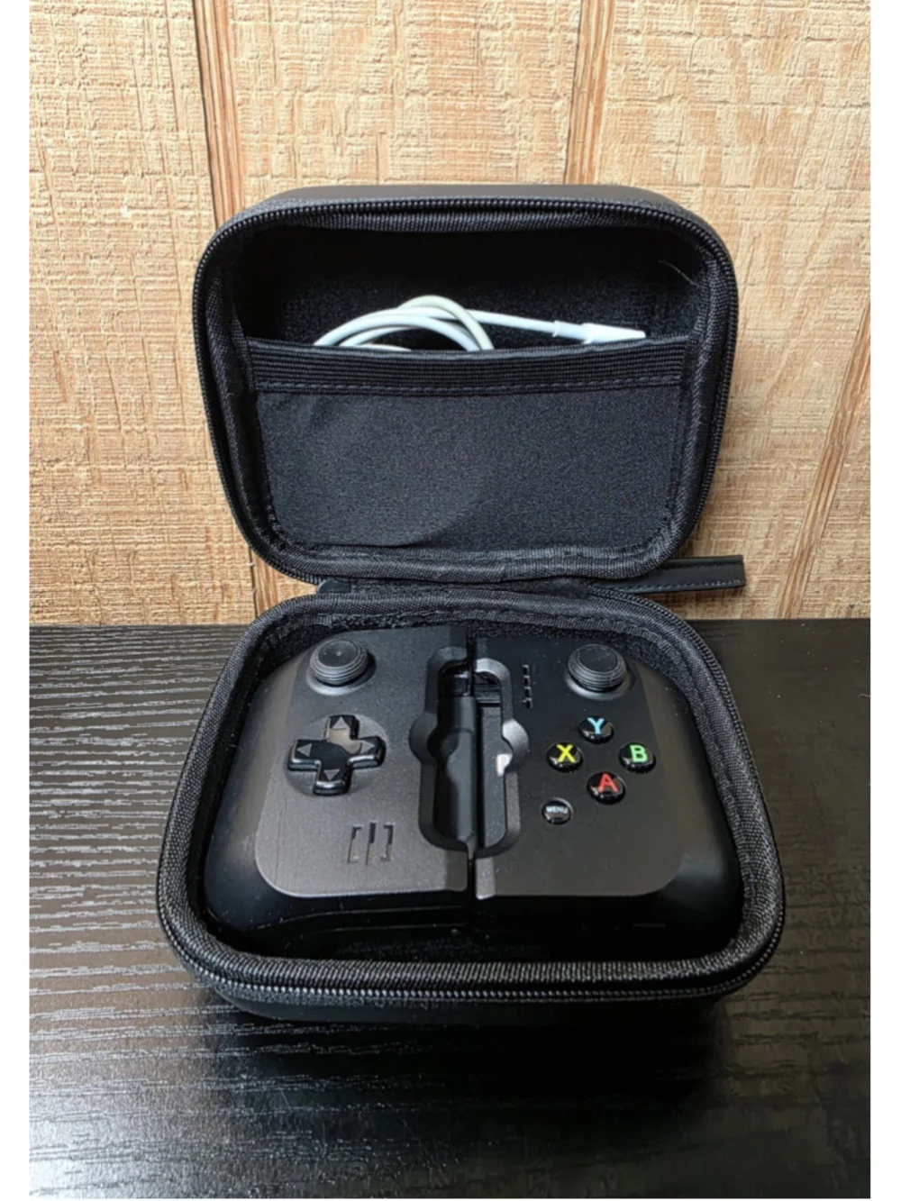 Gamevice GV157A Mobile Gaming Controller for iPhone - Tested & Works Great